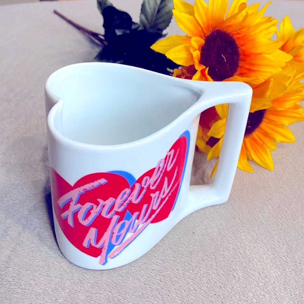 New Avon "Forever Yours" Heart Shaped Coffee Mug Tea Cup Collectible Love Couple